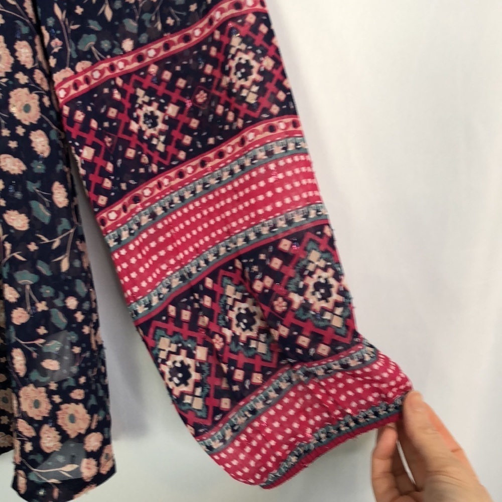 CHRISTIAN SIRIANO New York Floral Print V-Neck Blouse Size: L - Picture 5 of 12